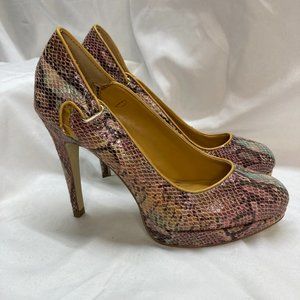 NEW BCBGeneration Leather Snake Print High Heel Shoes Size 6 Pinkish in color.